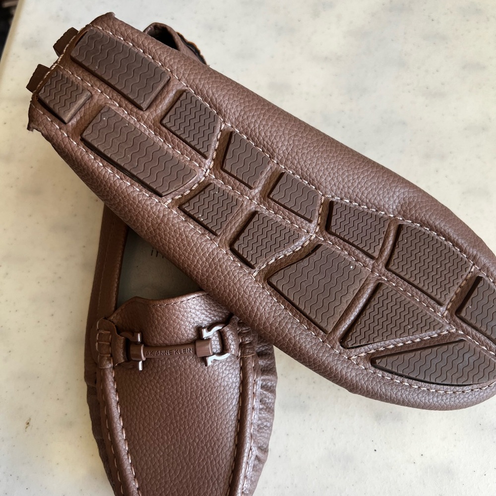 Anne Klein Taupe Brown Pebbled Leather Driving Loafers - Picture 5 of 5